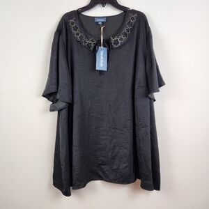 Modcloth black flowy top Size 4X NWOT